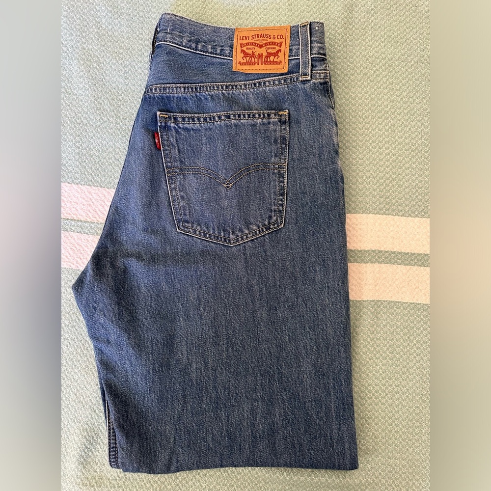 Levi’s low pro straight women size 30